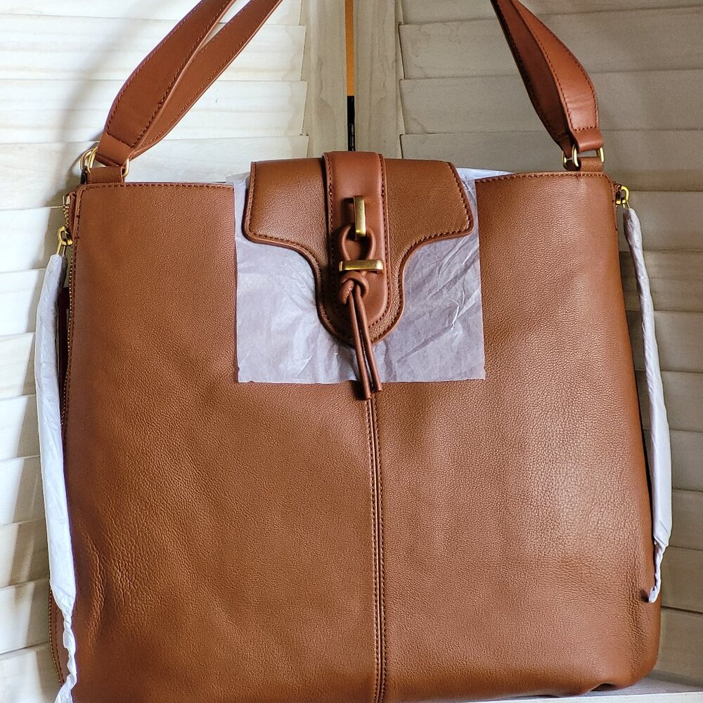$139 NWT Vince Camuto Large Leather Hobo Bag - Picture 2 of 7